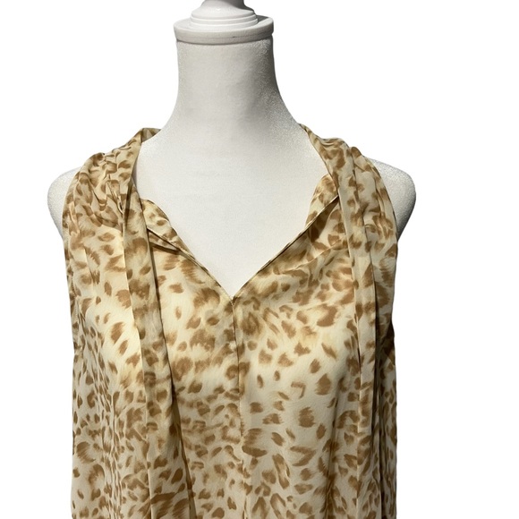 Leopard Print Sleeveless Top - Picture 6 of 12